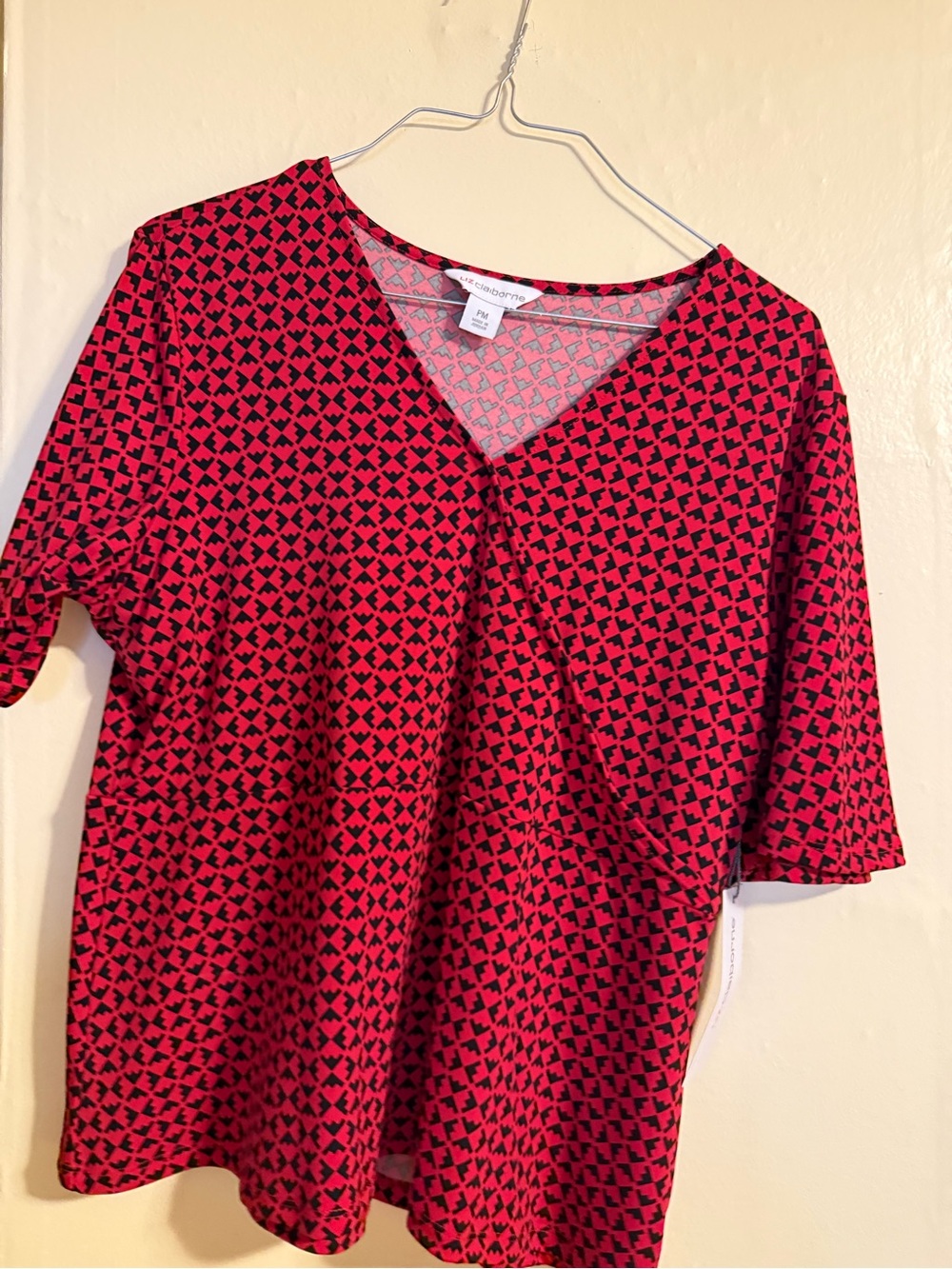 Liz Claiborne new red and Black V-Neck Patterned Top with tag PM